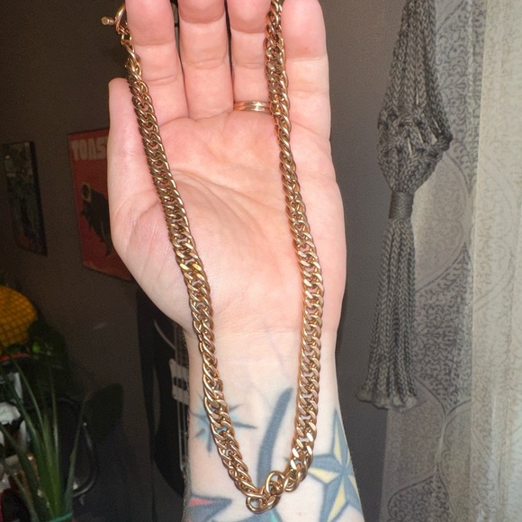 Curb Chain Necklace (18k Rose Gold) - Picture 5 of 8